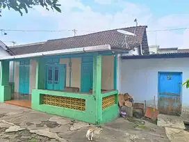 Rumah 1LT belakang pasar Projo Ambarawa BU Jual Cepat