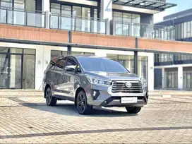 TOYOTA INNOVA 2.4 V AT 2020
