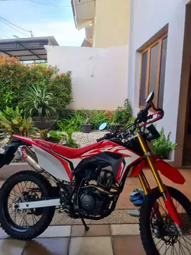 CRF150 2019 Supermotor Like New