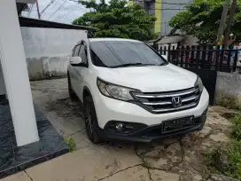 Dijual Honda C-RV putih 2013