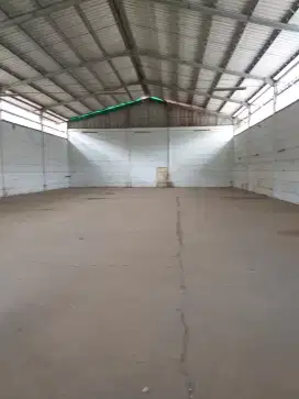 Dijual gudang Jl. Cibolerang LT/LB : 820/530m2