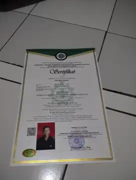 Mencari pekerjaan.  Operator produksi