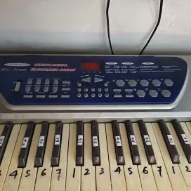 Jual piano bekas blajar musik