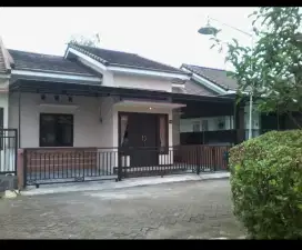 Rumah strategis dekat Unibraw dan Suhat disewakan
