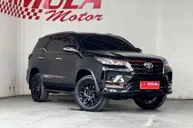 TOYOTA FORTUNER VRZ TRD A/T 2021