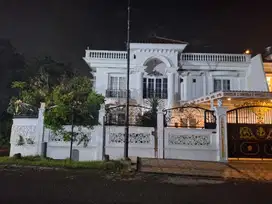 Dijual Rumah 2 Lantai Siap Huni di Royal Residence - Jakarta Timur