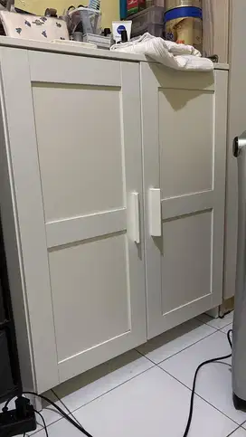 Lemari baju atau tempat penyimpanan