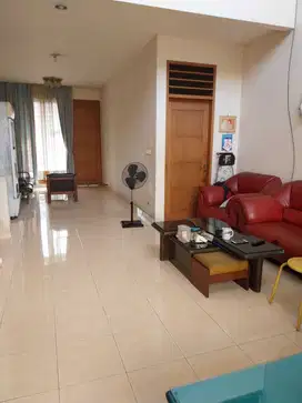Dijual rumah 2 lantai di Citra garden 1 luas 200m2 harga nego