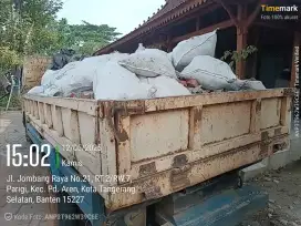 Jasa buang puing tanah