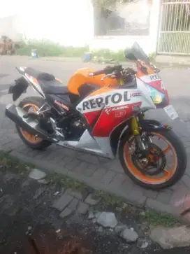CBR 250R REPSOL TAHUN 2014 LENGKAP HIDUP PAJAK HIDUP PLAT W GRESIK