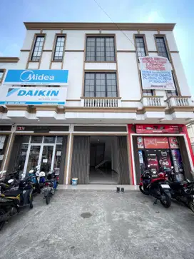 RUKO SIAP PAKAI UNTUK USAHA AKSES STRATEGIS DI JAGAKARSA
