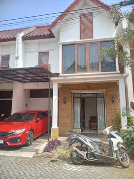 RUMAH DIJUAL TROPYCAL RESIDENCE  JATIWARINGIN DEPAN KAMPUS BSI