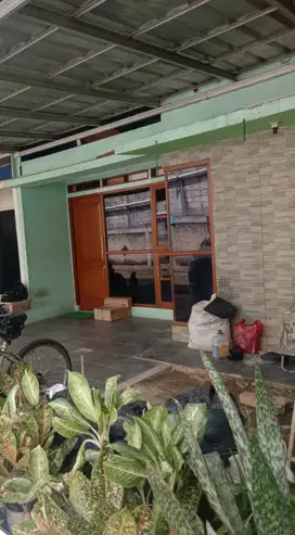 Disewakan Rumah Sawangan Strategis