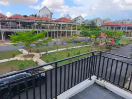 Palazzo garden hadap timur dan taman