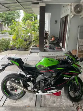 Kawasaki ninja zx25 2022 plat AB