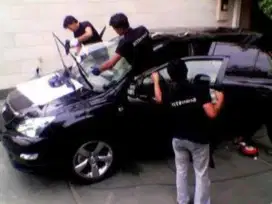 Solusi tepat pasang kaca film mobil di jamin rapi