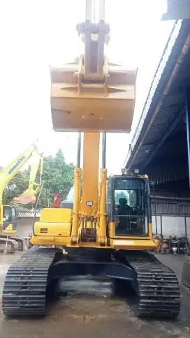 Di jual!!Ekscavator komatsu second