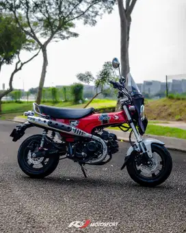 Honda Dax ST 125 Nik 2023