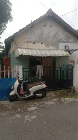 Dijual cepat rumah tinggal di pusat kota