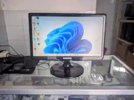 Monitor LCD Samsung 19 inch seken normal ex kantor