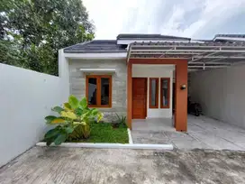 RUMAH SIAP HUNI KONDISI BARU DI SEDAYU DEKAT JALAN WATES