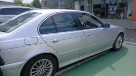 BMW 530i 2001 Bensin