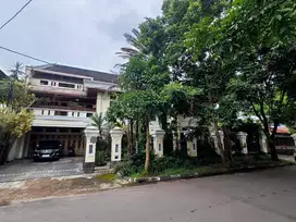DIJUAL RUMAH MEWAH 2 LANTAI DI KOTA BANDUNG