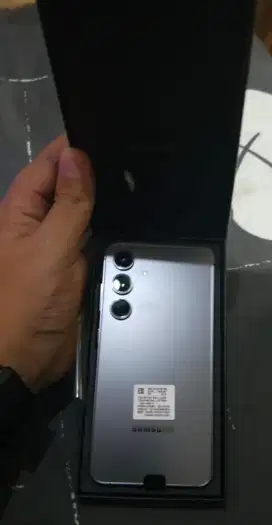Samsung S24 Black 8/256 Garansi Resmi SEIN .