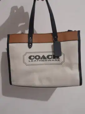 Tas wanita Field tote 30 c*ach second