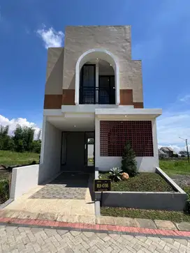 Dijual Rumah Baru Gress 2 Lantai di Villa Bukit Tidar Malang