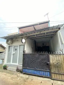 Dijual Rumah Plus Toko Dua Lantai di Jatiwaringin Pondok Gede Bekasi