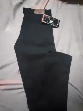 Celana cinos metk levi's