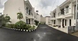 Rumah Dijual Cluster Baru 2.5 Lantai Ready di Dekat Mall Pondok Gede