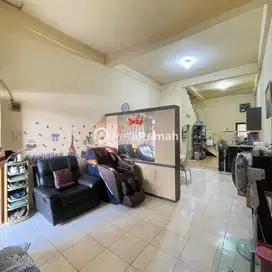 DIJUAL TOWNHOUSE KOMPLEK SETIA JADI RESIDENCE KRAKATAU DEKAT PASAR III
