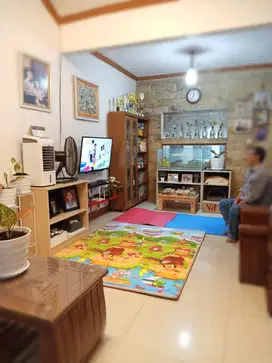 Rumah Row 2 Mobil di Duta Bumi,Harapan Indah Bekasi