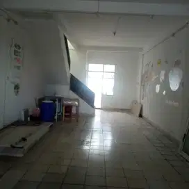 Dijual cepat ruko 2 lantai Taman royal 1 jalan utama