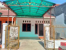 Dikontrakan Rumah 2 Lantai 3 KT, Mutiara Gading Timur