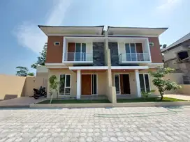 RUMAH MEWAH 2 LANTAI, DEKAT RSUD PRAMBANAN DI MADUREJO