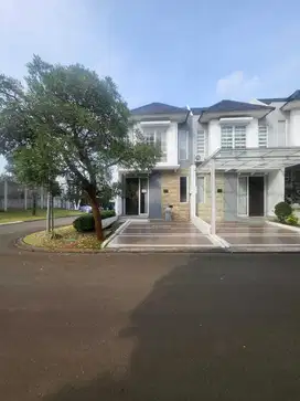 Dijual rumah baru di citragran cibubur Rumah hoek  depan fasos fasum