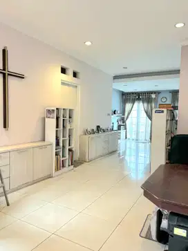 Dijual Rumah 2 Lantai Dicluster Saphire PHG Gading Serpong