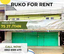 Ruko gandeng 2 di jalan utama disentral pasar bisnis cikarang