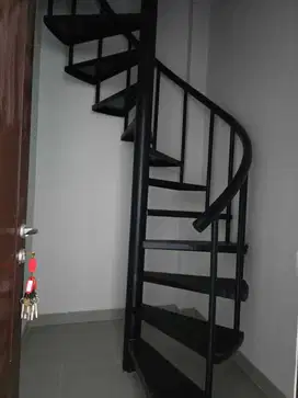 Disewakan Ruko 3 Lantai Lokasi Strategis Mega Kuningan PIK 2