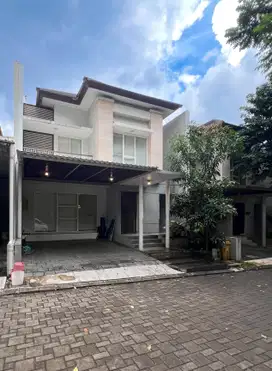 TURUN HARGA Rumah siap huni furnish di serenia hill lebak bulus jkt se