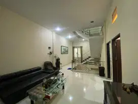 Dijual ruko gandeng komplek setiajadi townhouse