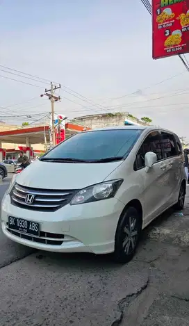 Honda Freed 1.5 E PSD