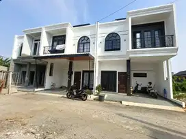 Rumah 2 lantai modern Eropa di kelapa dua Depok - 2 menit RS Brimob