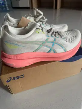 Asics Women Gel Kayano 31