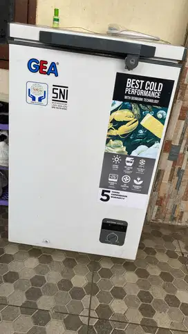 Dijual freezer box gea mulus belum pernah servis an