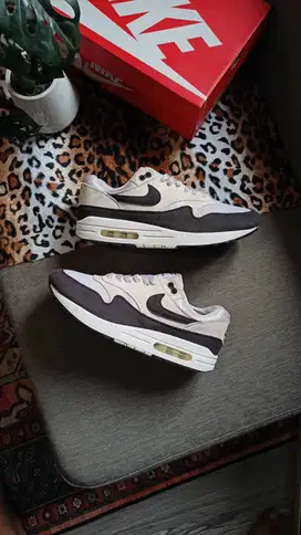 NIKE AIRMAX 1 BLACK WHITE