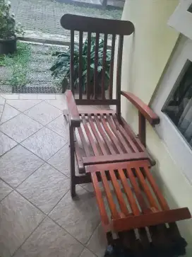 Kursi kolam renang